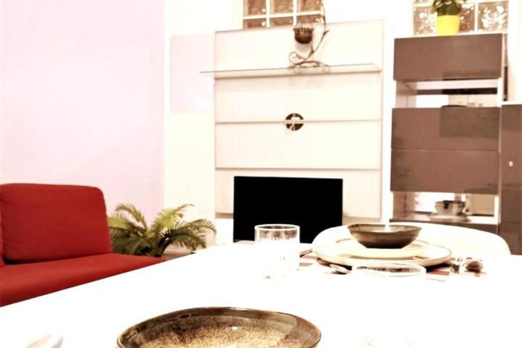 Yes, Yes! Lovely Apartment Good Amenities Budapest Center Esterno foto