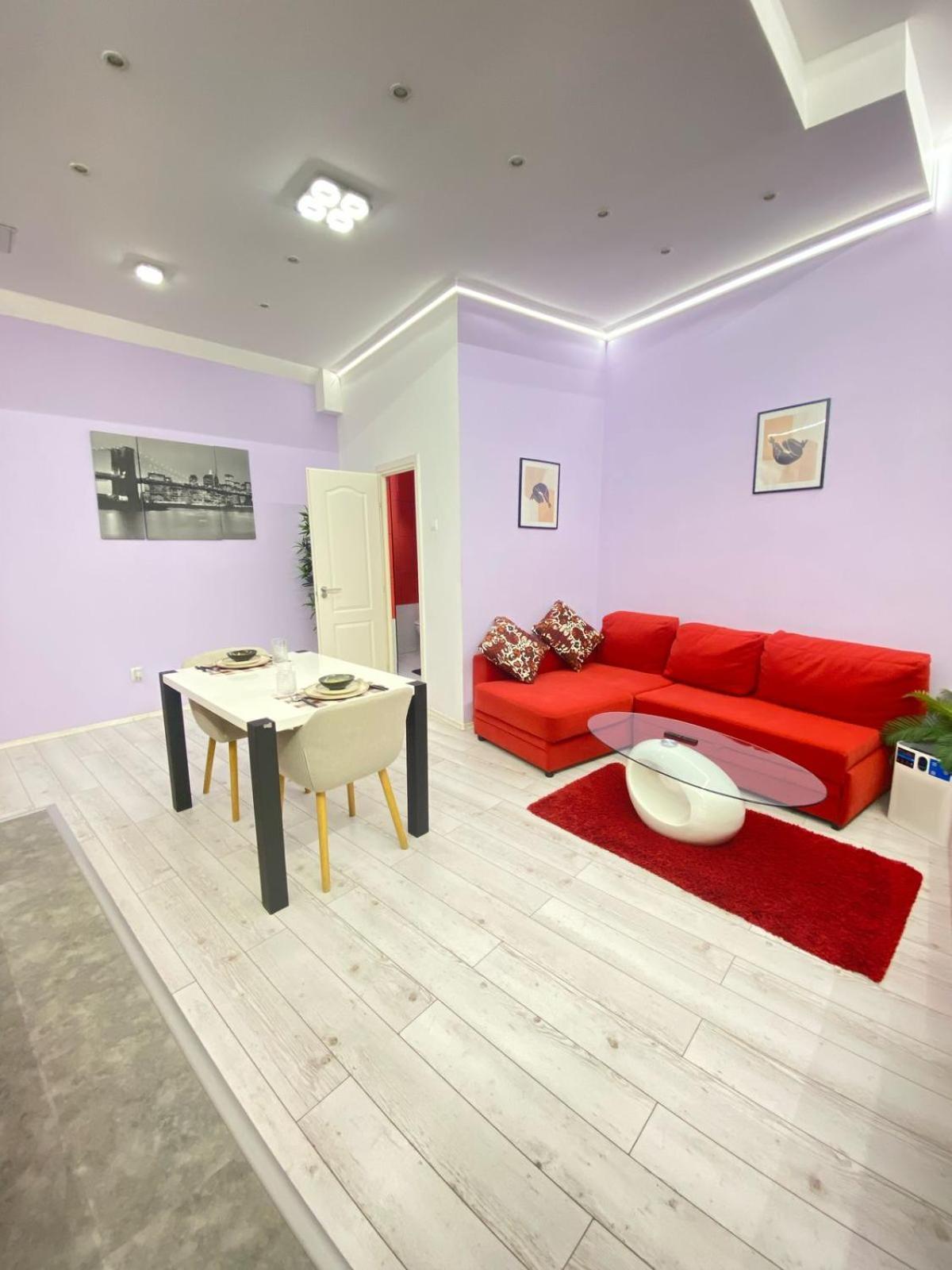 Yes, Yes! Lovely Apartment Good Amenities Budapest Center Esterno foto